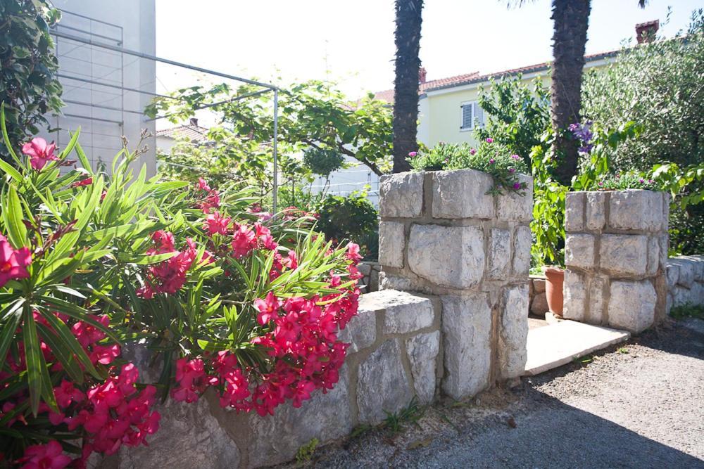 Apartments Melita Krk Town Exterior foto